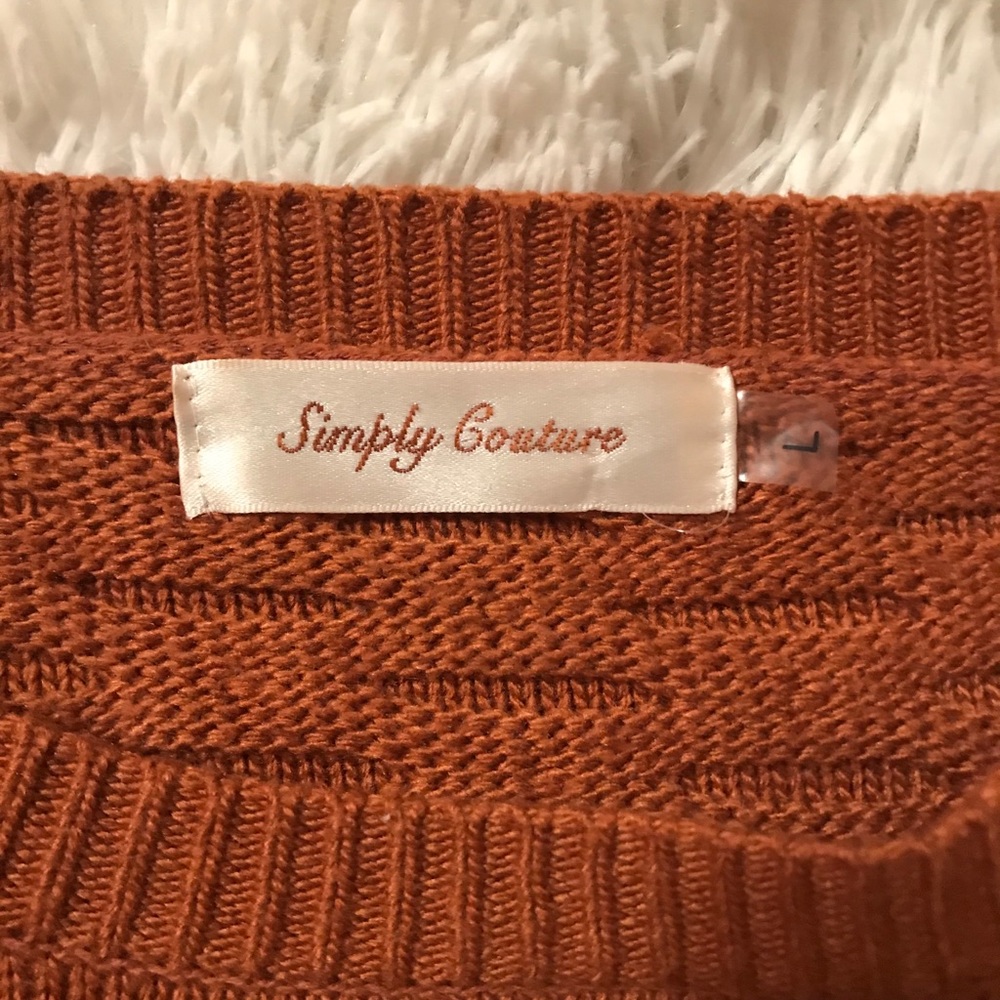 Rust colored sweater - Picture 2 of 2